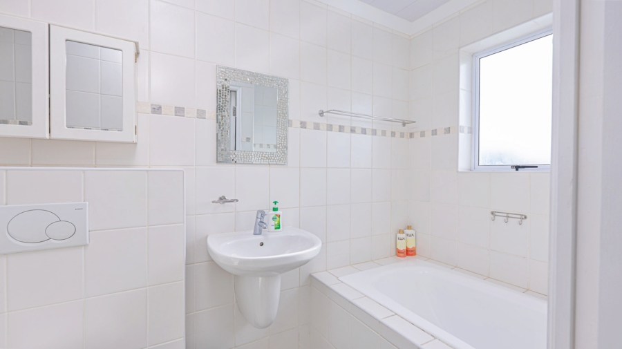 3 Bedroom Property for Sale in Struisbaai Western Cape